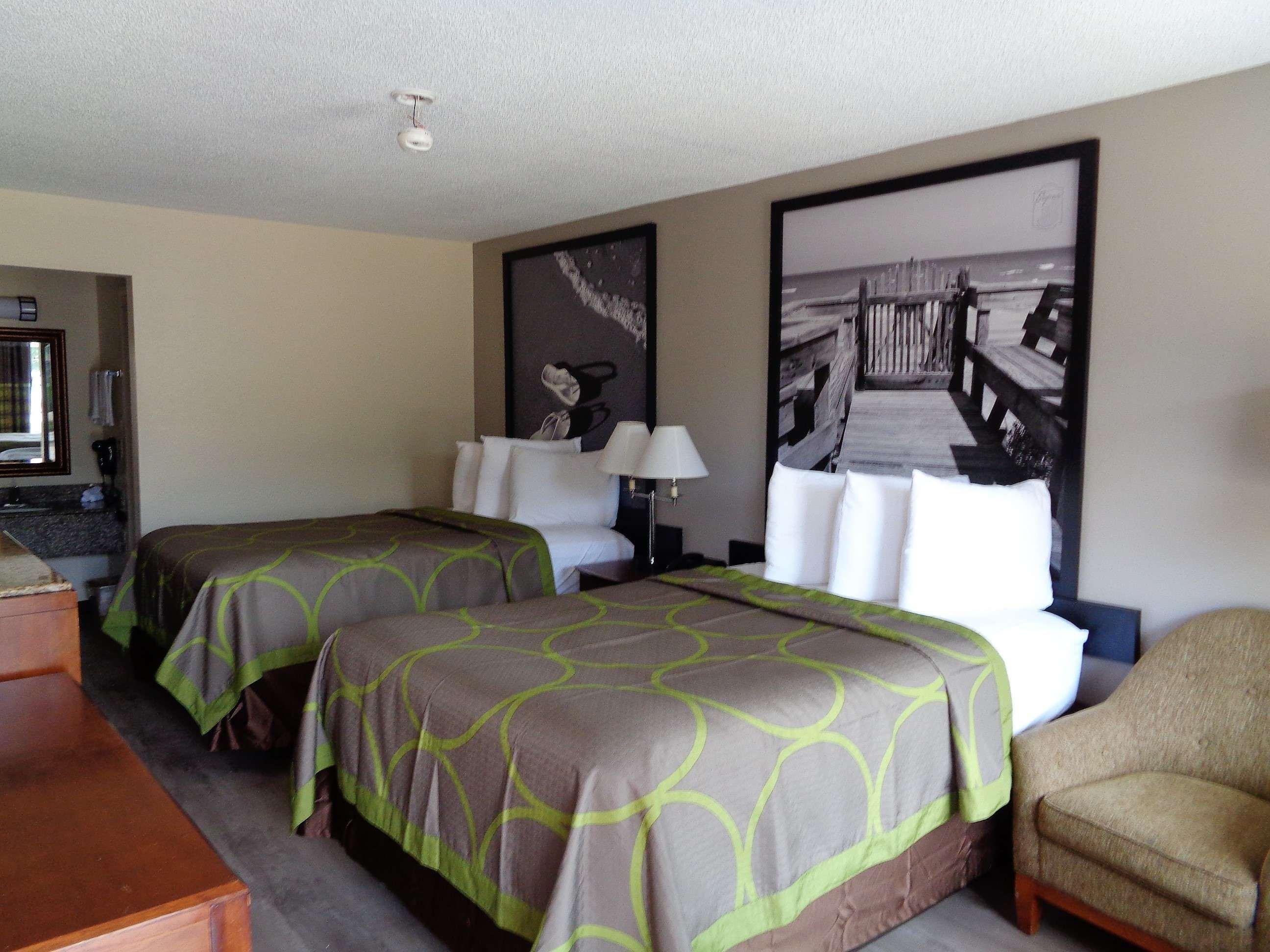 Motel Super 8 By Wyndham Gulfport Biloxi Airport Extérieur photo